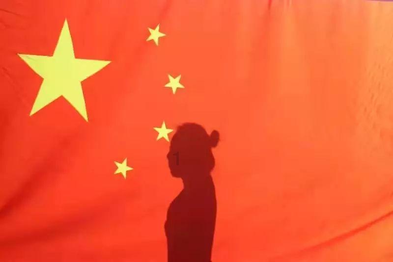 探索NIKKE哪个服好一点,发现知识星球的乐趣